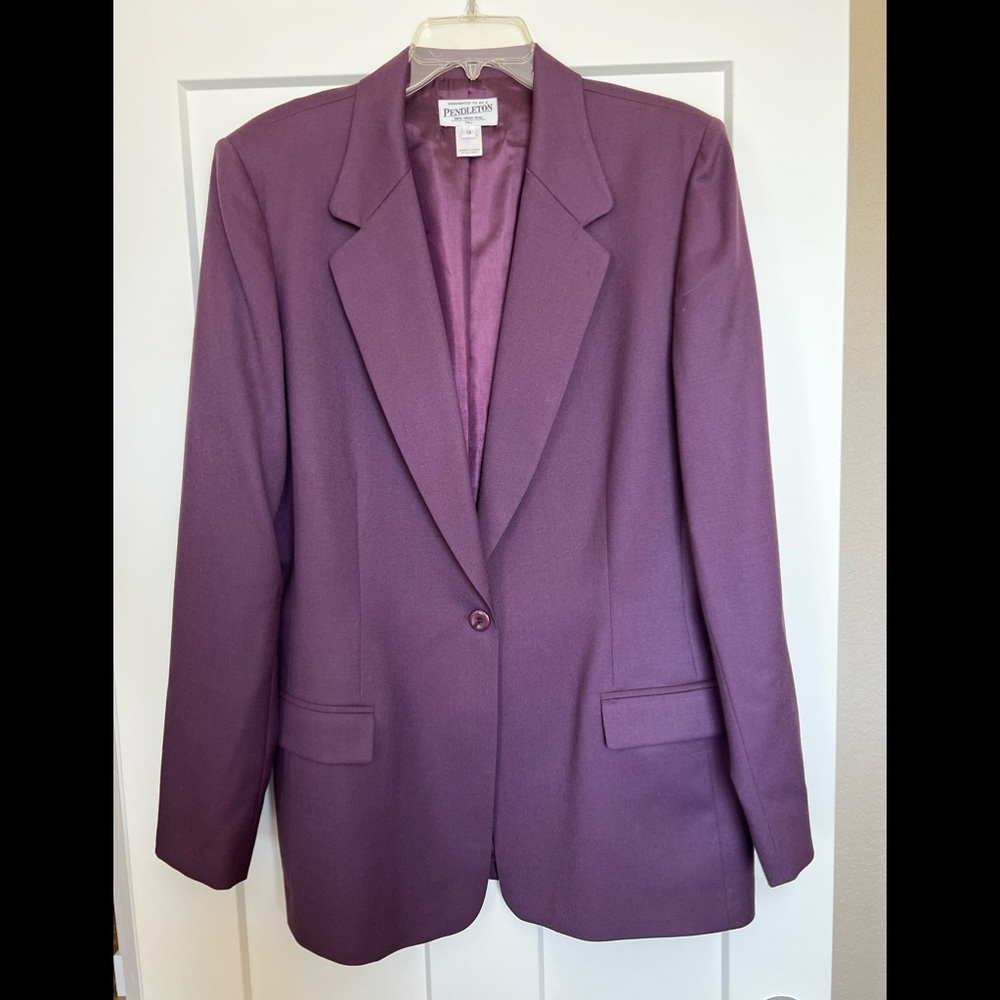 Pendleton size 16 blazer eggplant color very nice fit